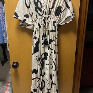 Elegant Black and White Abstract Dress